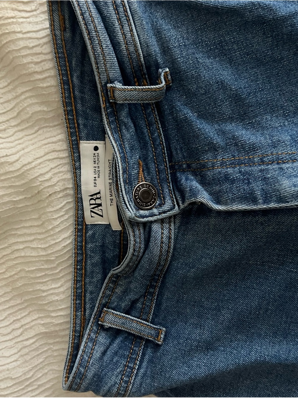 Zara Men's Slim Straight Jeans in Medium Blue Denim